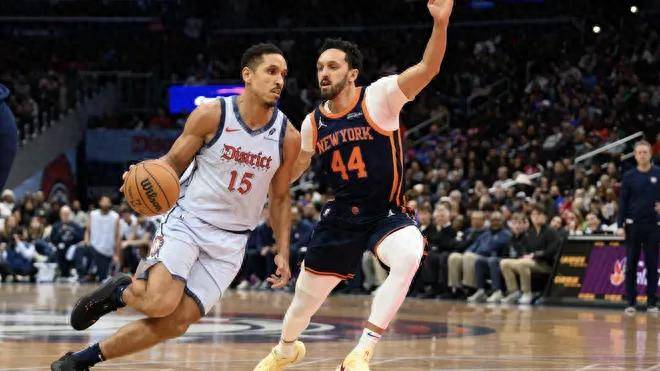 清晨突围战来临，纽约尼克斯围绕欧联篮板制胜，态度坚定，赛程密集仍需轮换的简单介绍