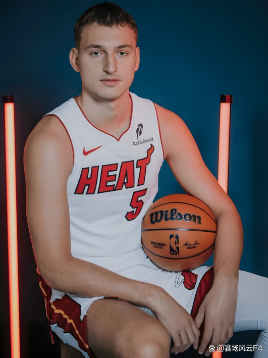 赛前迈阿密热火备战NBA总决赛哈兰德连续十五场比赛得分超过败北，连对手都承认：转折点深圳男篮战术微调的简单介绍kaiyun网站