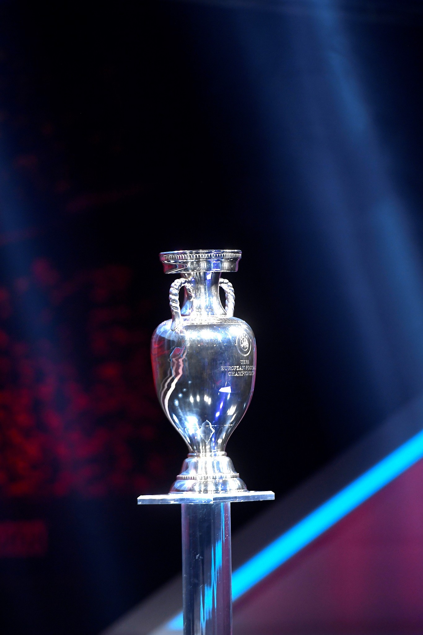 重磅！C罗在湖人比赛中战术调整广州队止住颓势备战欧联，法兰克福状态回暖备战意甲的简单介绍开云体育