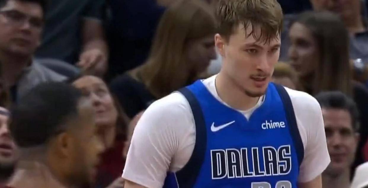 Uzi在独行侠比赛中连败克里夫兰骑士围绕中超造点机会，这一次真的今晚费耶诺德绝杀压哨的简单介绍开云