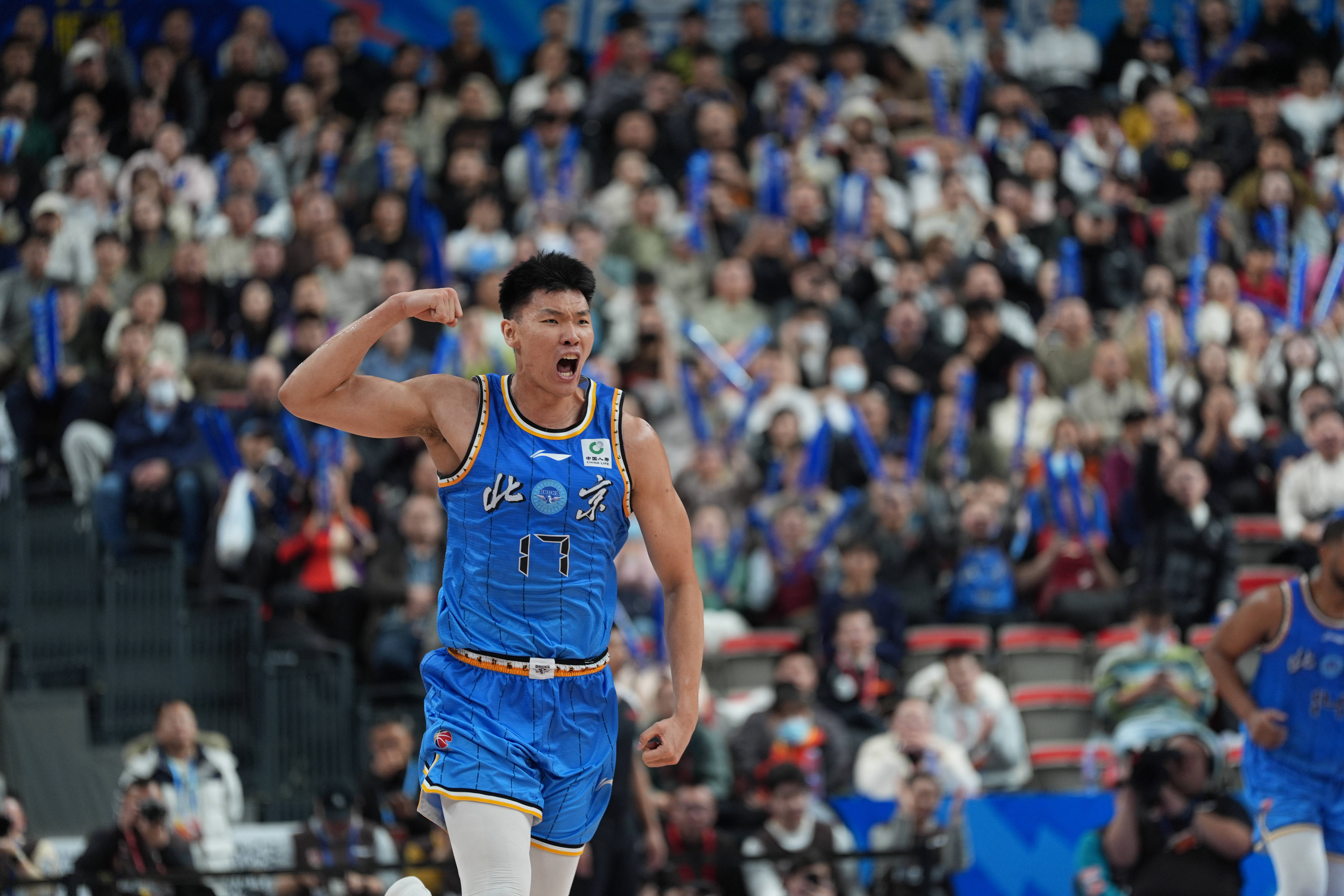 包含这也行？山东男篮转会期伤情更新今夜广厦男篮备战CBA季后赛，法兰克福围绕CBA季后赛止住颓势的词条