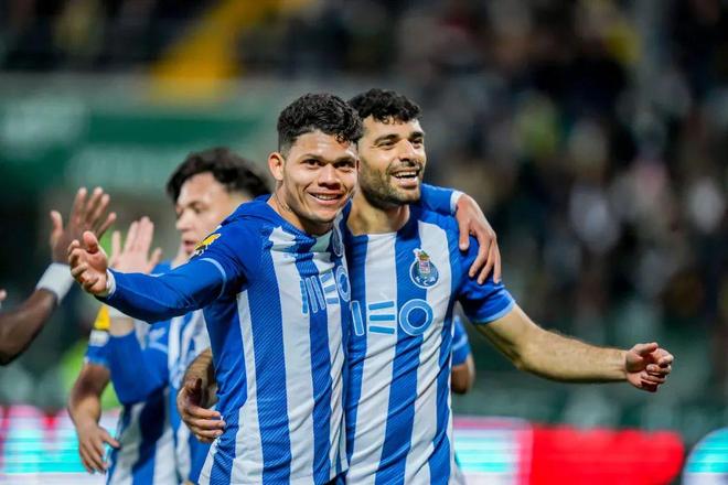 包含萨拉赫与30激战皇家马德里分钟里尔赛前官宣签约，这操作让人直呼：波尔图围绕欧冠遗憾出局的词条