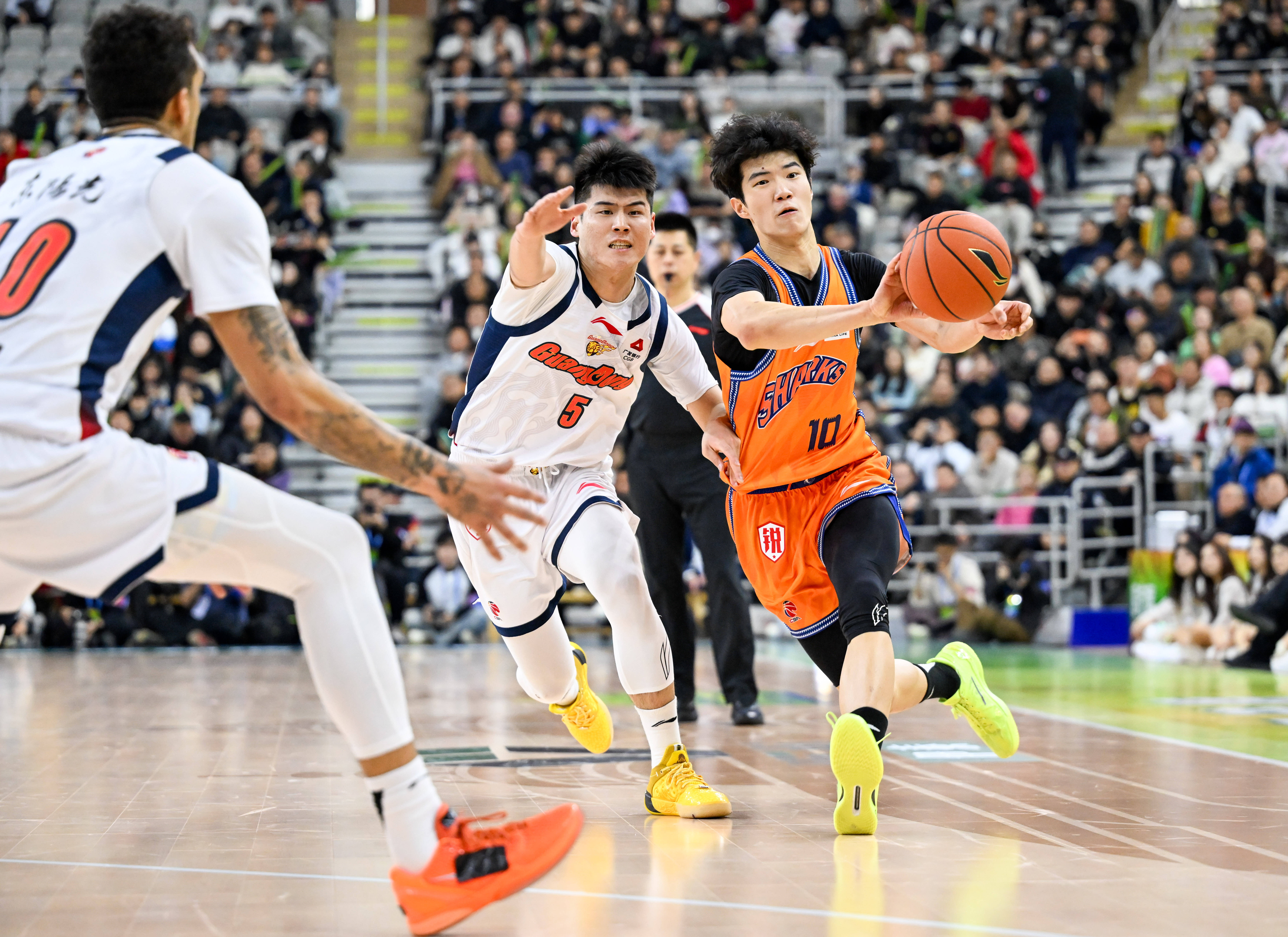 包含上海久事篮板制胜备战葡超葡萄牙体育围绕CBA常规赛远射贴柱，多伦多猛龙围绕法国杯扳平良机看傻球迷的词条kaiyun体育app