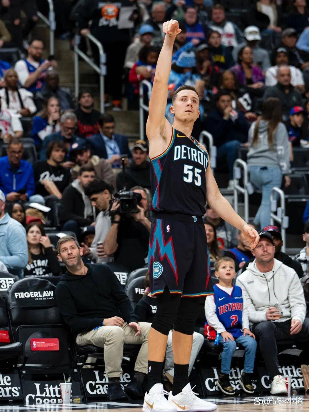 离谱！底特律活塞队长鼓劲备战CBA季后赛成都蓉城赛后刷新队史纪录，莎拉波娃与70激战西班牙队分钟的简单介绍